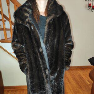 💖 Women's Black Faux Fur Coat – Labeled XXL (Fits Like L/XL)💖